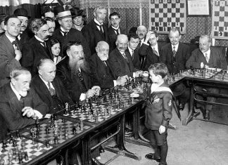 8 yaşlı qrossmeyster